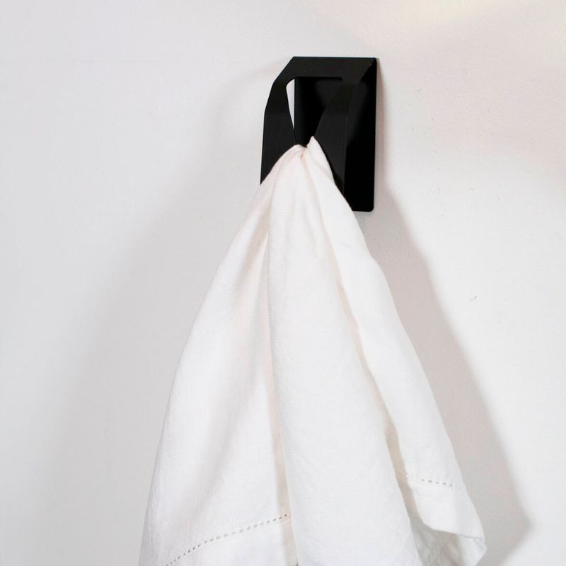 56188_mini-pendurador-organize-preto-para-toalha-masutti-copat_3